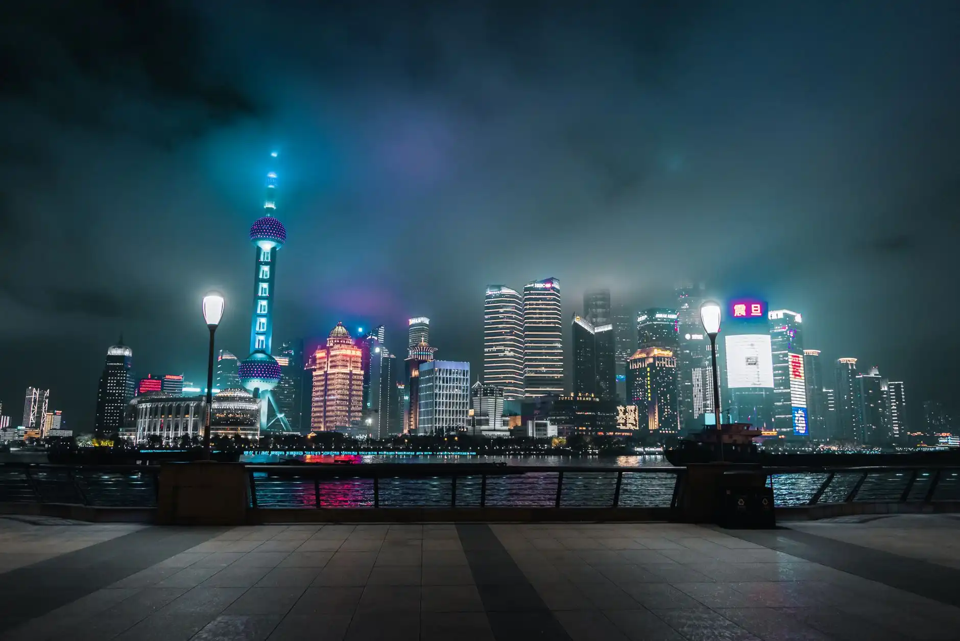 塑料挤出机与造粒机辅机设备选型配置要点分析